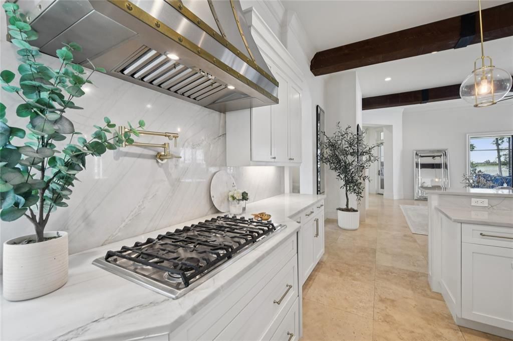 For Sale: $5,695,000 (5 beds, 5 baths, 6730 Square Feet)