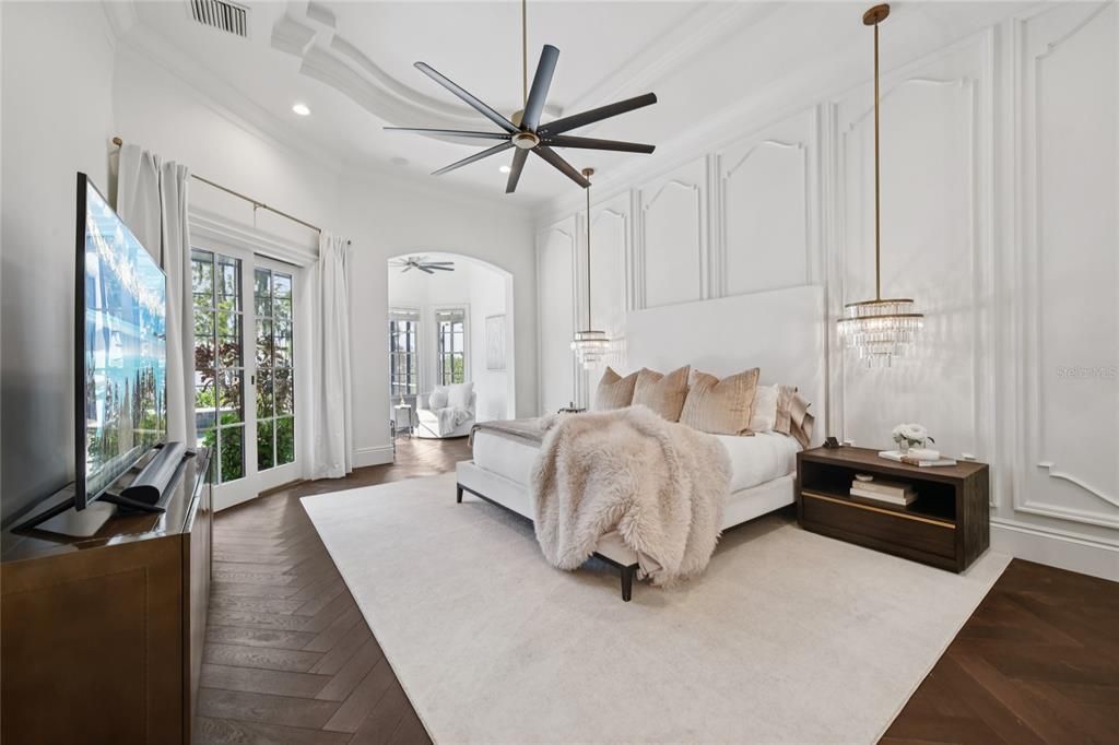 For Sale: $5,695,000 (5 beds, 5 baths, 6730 Square Feet)