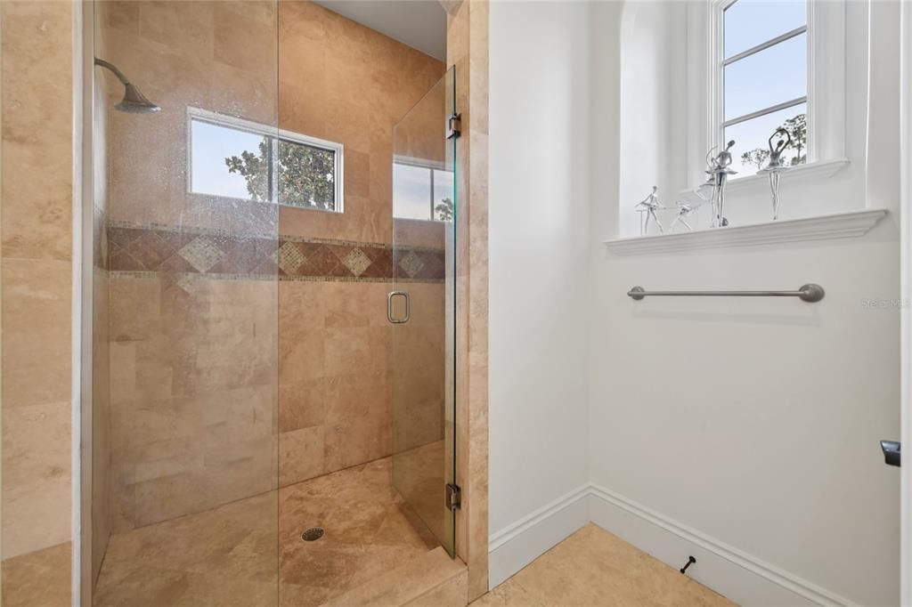 For Sale: $5,695,000 (5 beds, 5 baths, 6730 Square Feet)