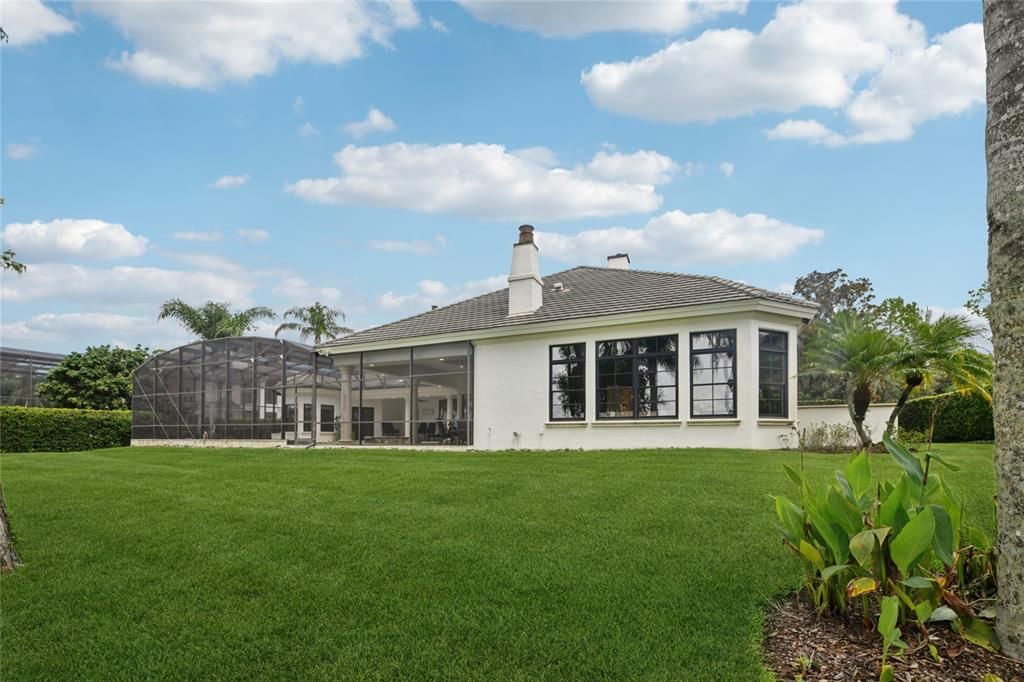 For Sale: $5,695,000 (5 beds, 5 baths, 6730 Square Feet)