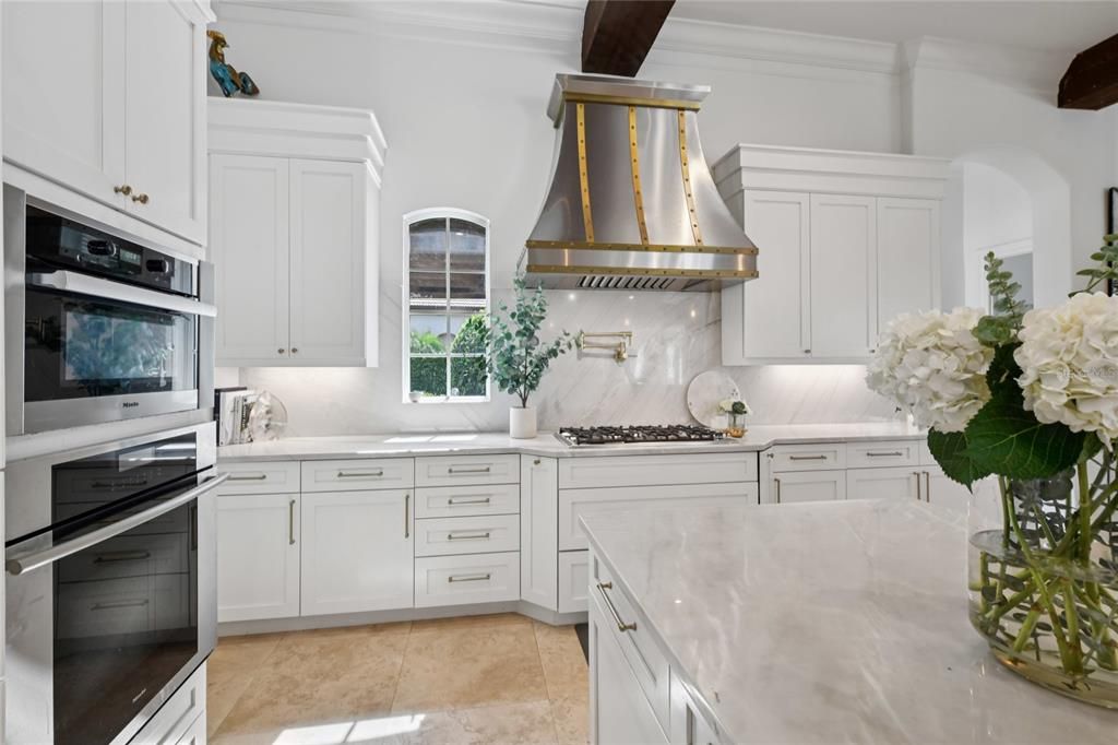 For Sale: $5,695,000 (5 beds, 5 baths, 6730 Square Feet)