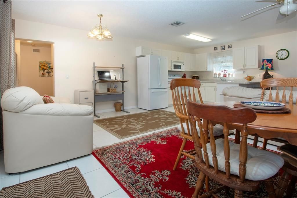 En Venta: $349,900 (0 camas, 0 baños, 1272 Pies cuadrados)