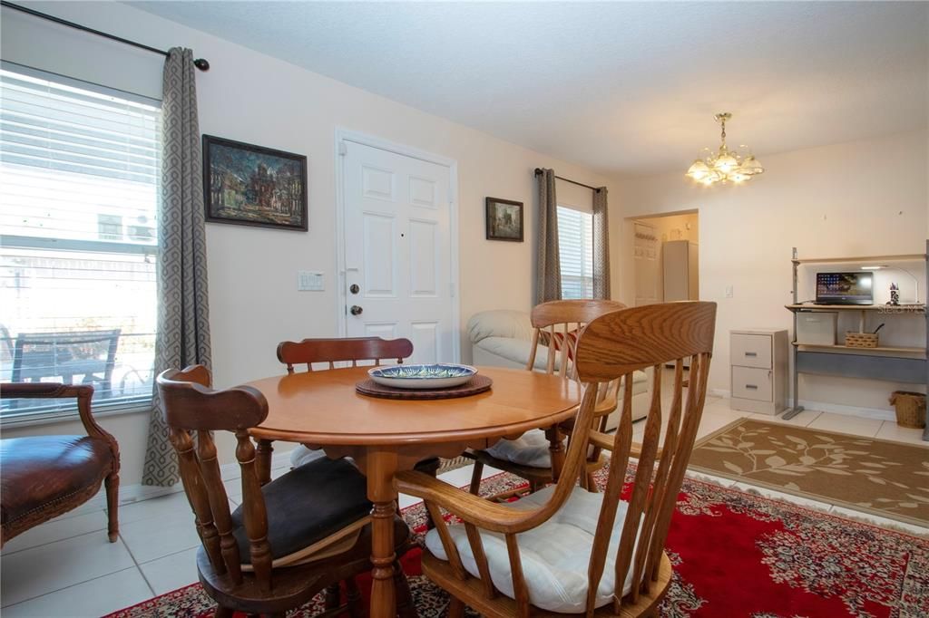 En Venta: $349,900 (0 camas, 0 baños, 1272 Pies cuadrados)