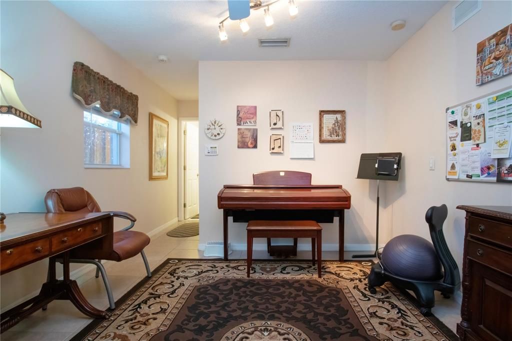 En Venta: $349,900 (0 camas, 0 baños, 1272 Pies cuadrados)