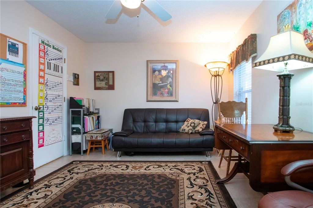 En Venta: $349,900 (0 camas, 0 baños, 1272 Pies cuadrados)