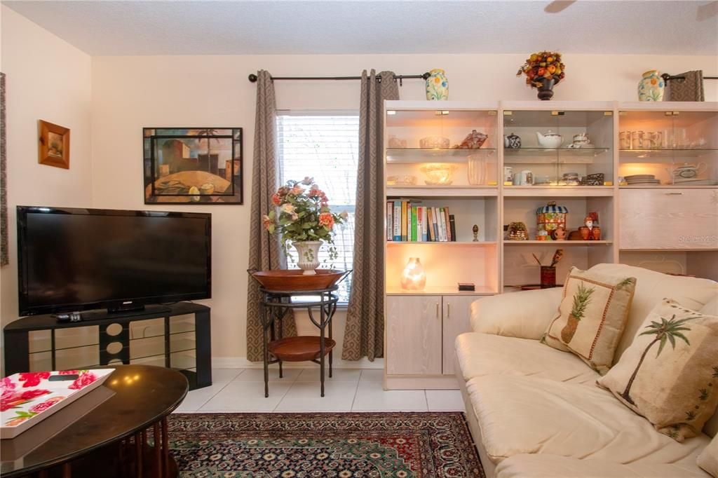 En Venta: $349,900 (0 camas, 0 baños, 1272 Pies cuadrados)