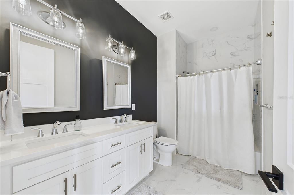 En Venta: $1,500,000 (7 camas, 3 baños, 4593 Pies cuadrados)