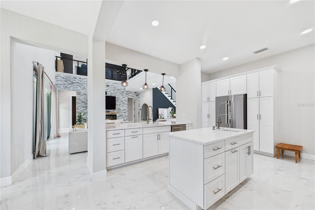 En Venta: $1,500,000 (7 camas, 3 baños, 4593 Pies cuadrados)