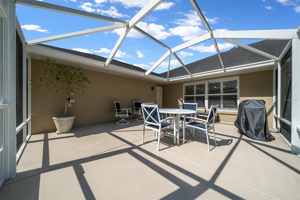 合同活跃: $419,900 (4 贝兹, 2 浴室, 2836 平方英尺)