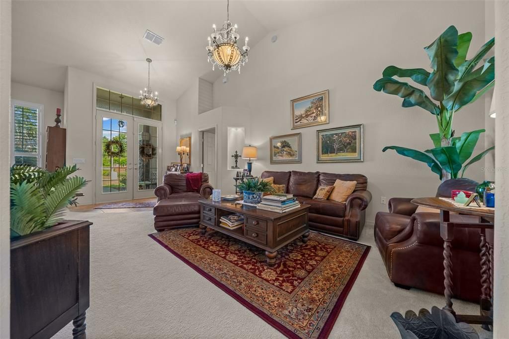 合同活跃: $419,900 (4 贝兹, 2 浴室, 2836 平方英尺)