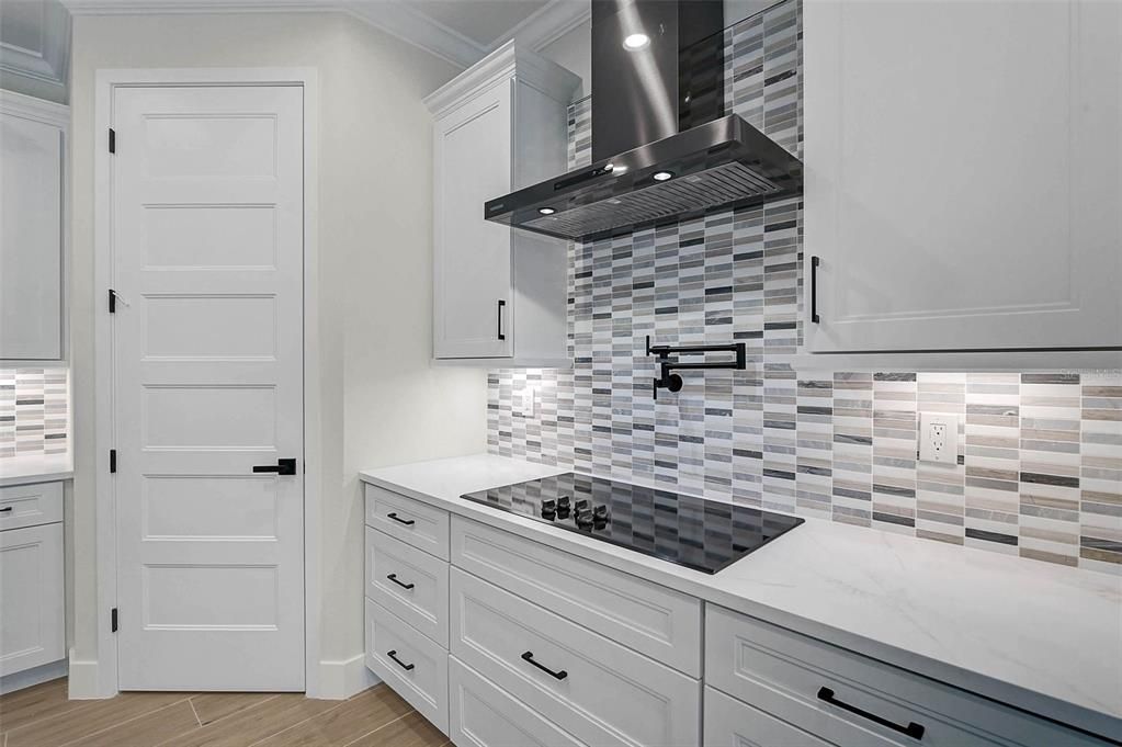 Active With Contract: $589,000 (3 beds, 2 baths, 2109 Square Feet)