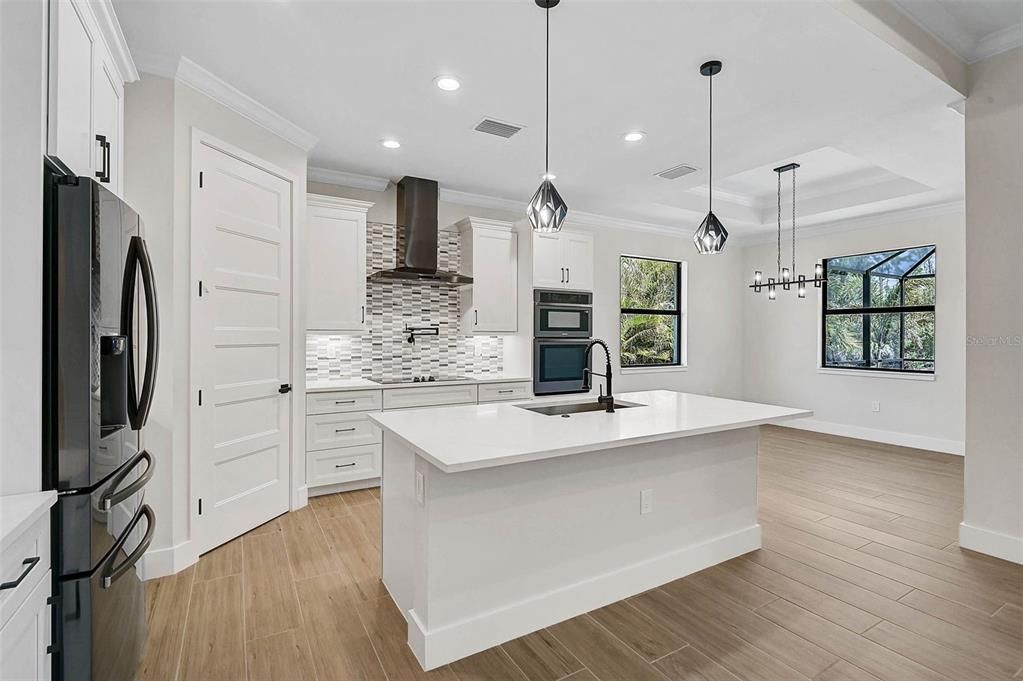 Active With Contract: $589,000 (3 beds, 2 baths, 2109 Square Feet)