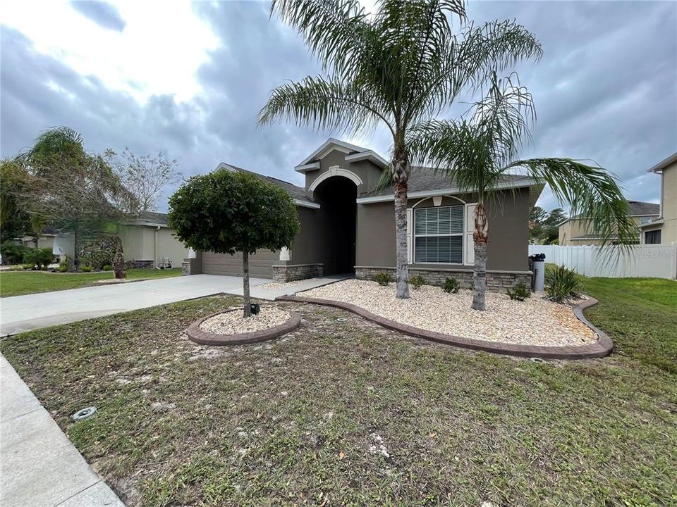 For Sale: $364,000 (4 beds, 3 baths, 2008 Square Feet)