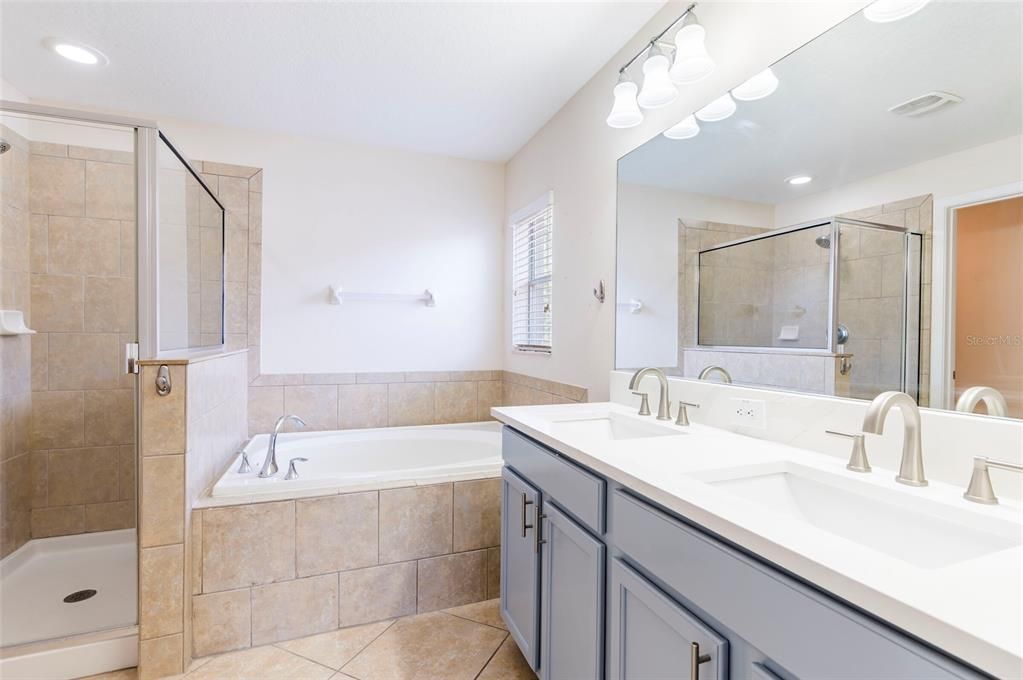 For Sale: $364,000 (4 beds, 3 baths, 2008 Square Feet)