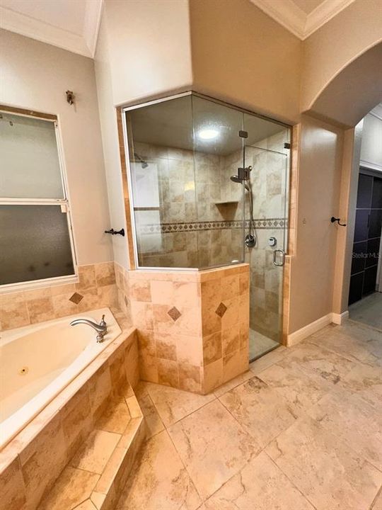 待售: $1,100,000 (5 贝兹, 4 浴室, 3845 平方英尺)