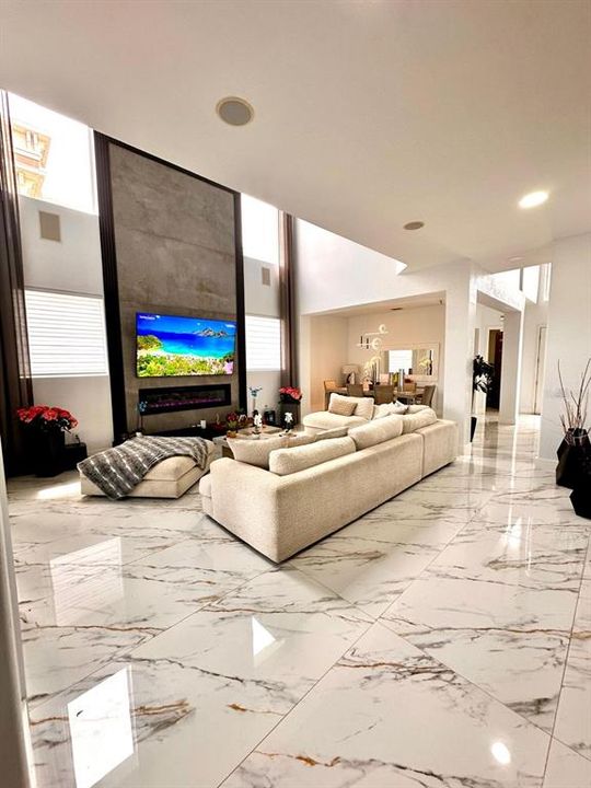 待售: $1,100,000 (5 贝兹, 4 浴室, 3845 平方英尺)