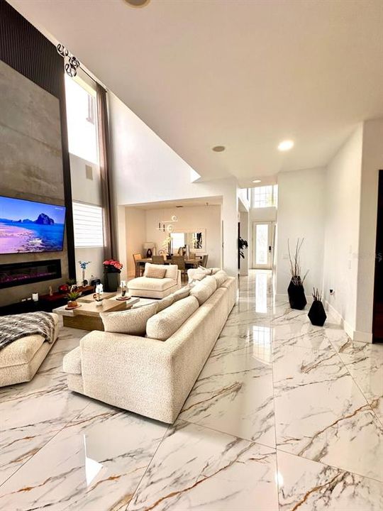 待售: $1,100,000 (5 贝兹, 4 浴室, 3845 平方英尺)