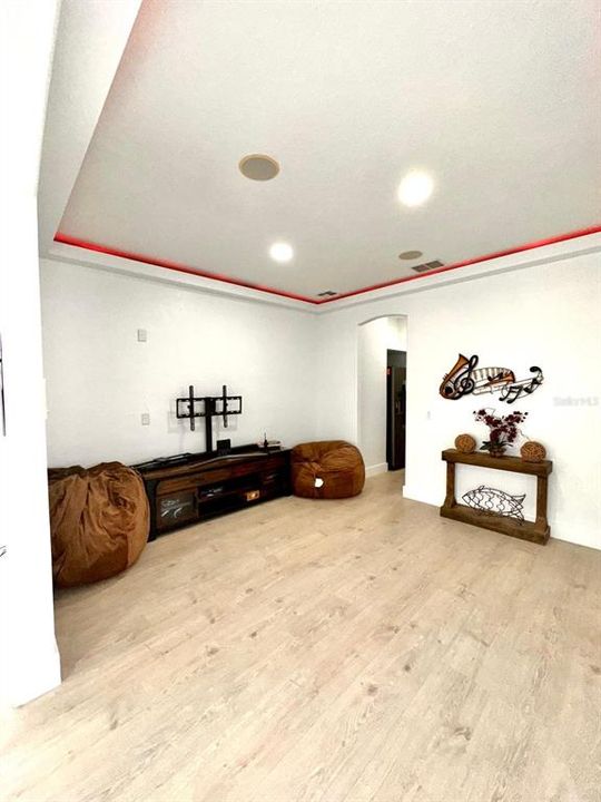 待售: $1,100,000 (5 贝兹, 4 浴室, 3845 平方英尺)