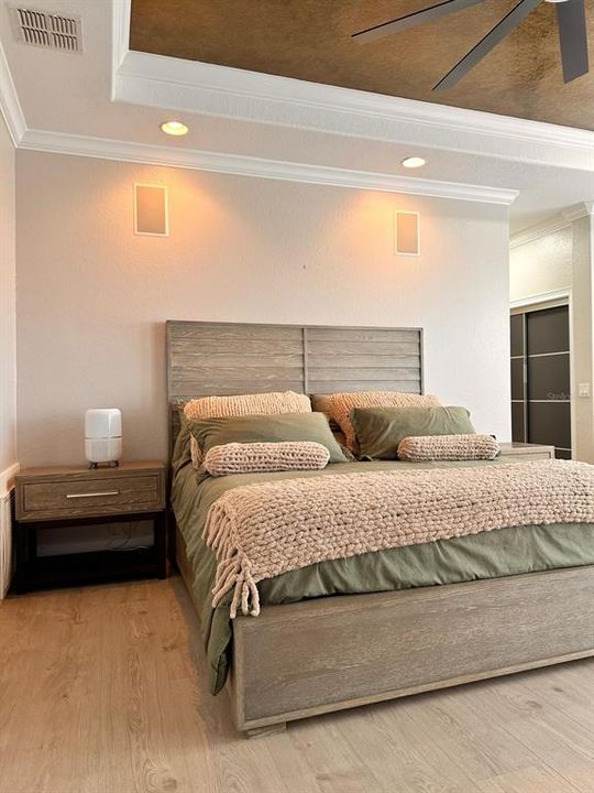 待售: $1,100,000 (5 贝兹, 4 浴室, 3845 平方英尺)