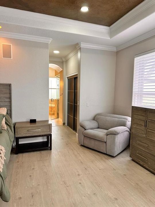 待售: $1,100,000 (5 贝兹, 4 浴室, 3845 平方英尺)