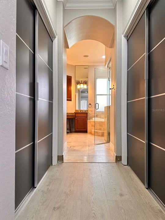 待售: $1,100,000 (5 贝兹, 4 浴室, 3845 平方英尺)