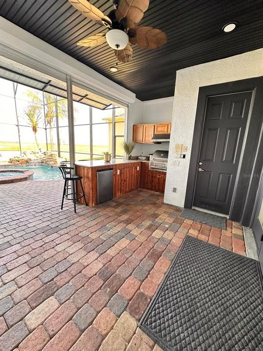 待售: $1,100,000 (5 贝兹, 4 浴室, 3845 平方英尺)