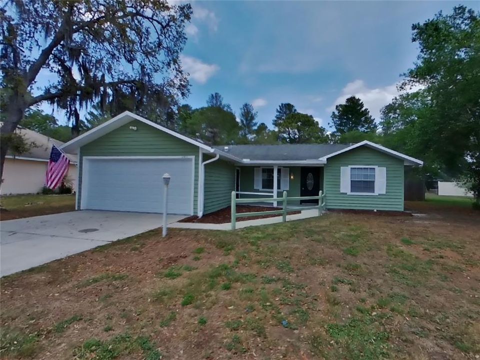 最近租的: $2,099 (3 贝兹, 2 浴室, 1176 平方英尺)