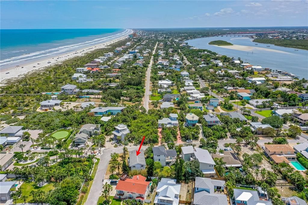 Active With Contract: $850,000 (4 beds, 2 baths, 1215 Square Feet)