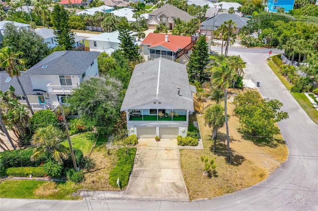 Active With Contract: $850,000 (4 beds, 2 baths, 1215 Square Feet)