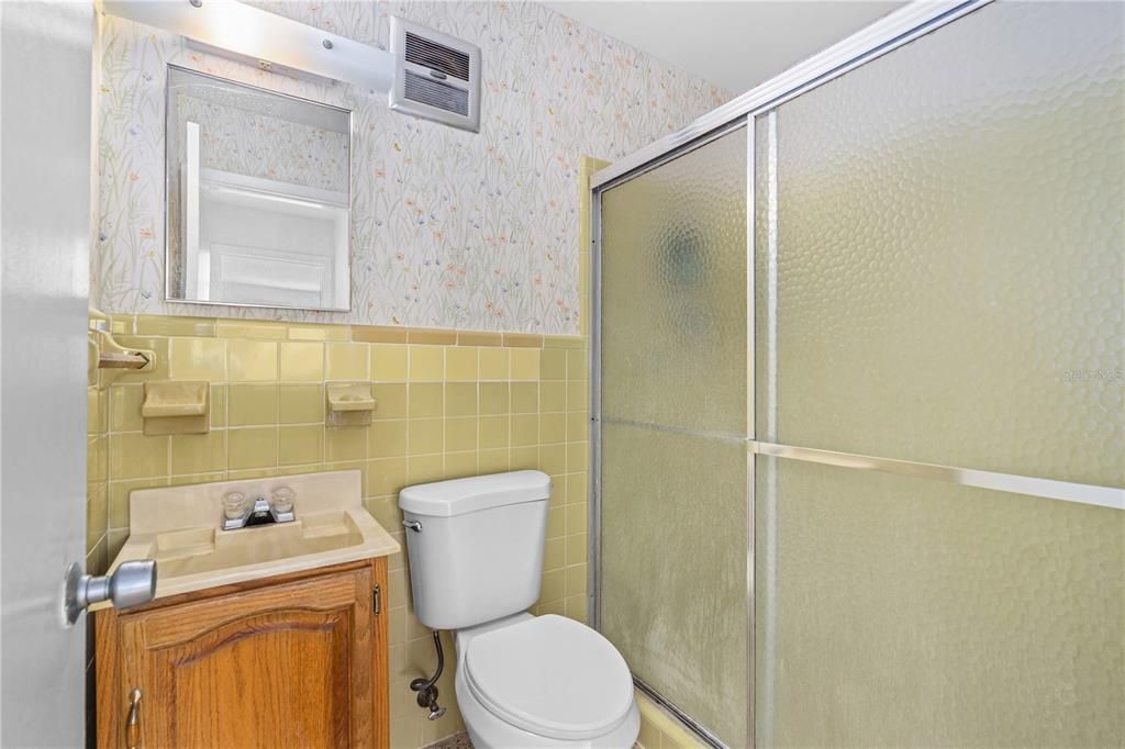 Active With Contract: $850,000 (4 beds, 2 baths, 1215 Square Feet)