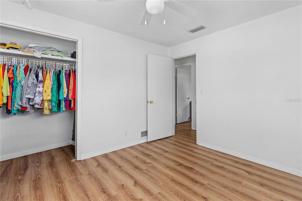 Active With Contract: $850,000 (4 beds, 2 baths, 1215 Square Feet)