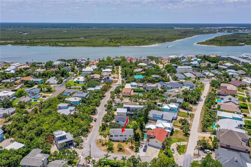 Active With Contract: $850,000 (4 beds, 2 baths, 1215 Square Feet)