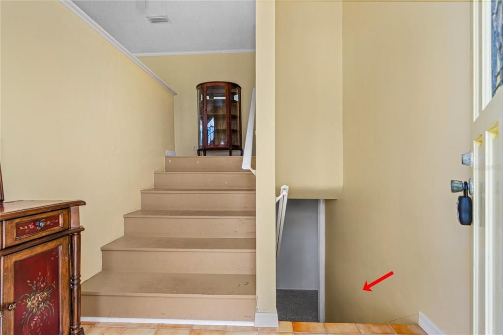 Active With Contract: $850,000 (4 beds, 2 baths, 1215 Square Feet)