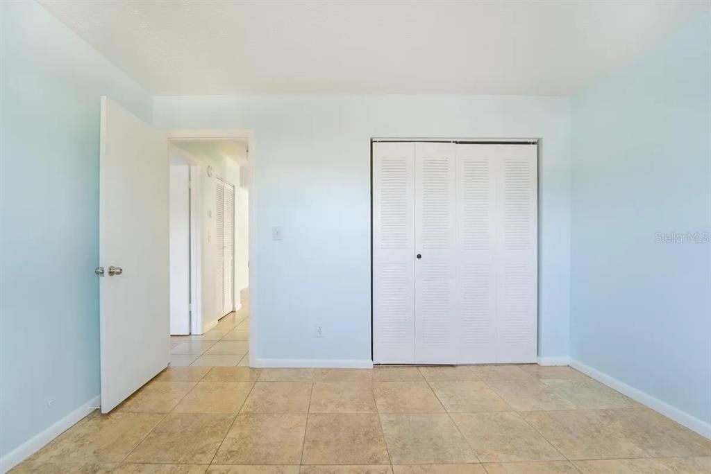 待售: $183,000 (2 贝兹, 1 浴室, 800 平方英尺)