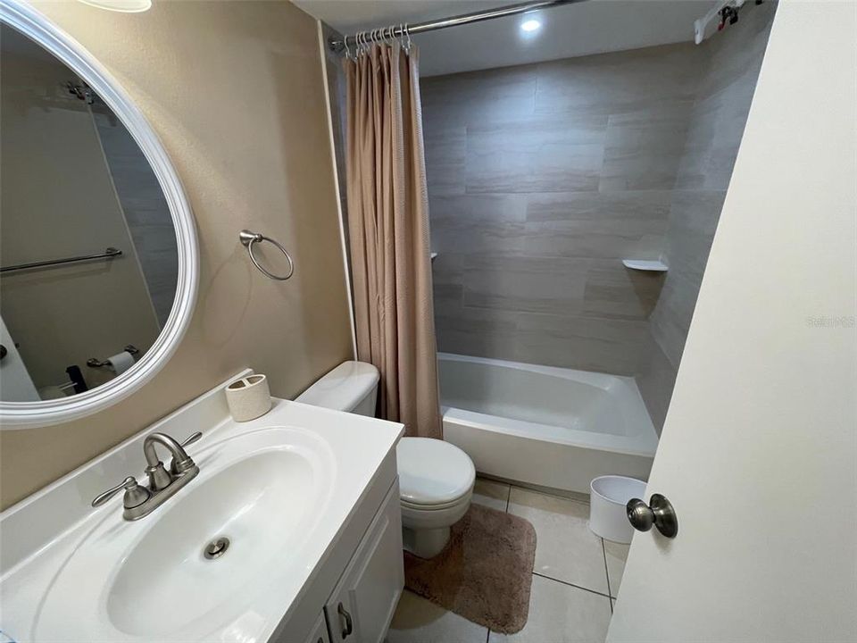 En Venta: $159,900 (2 camas, 2 baños, 897 Pies cuadrados)