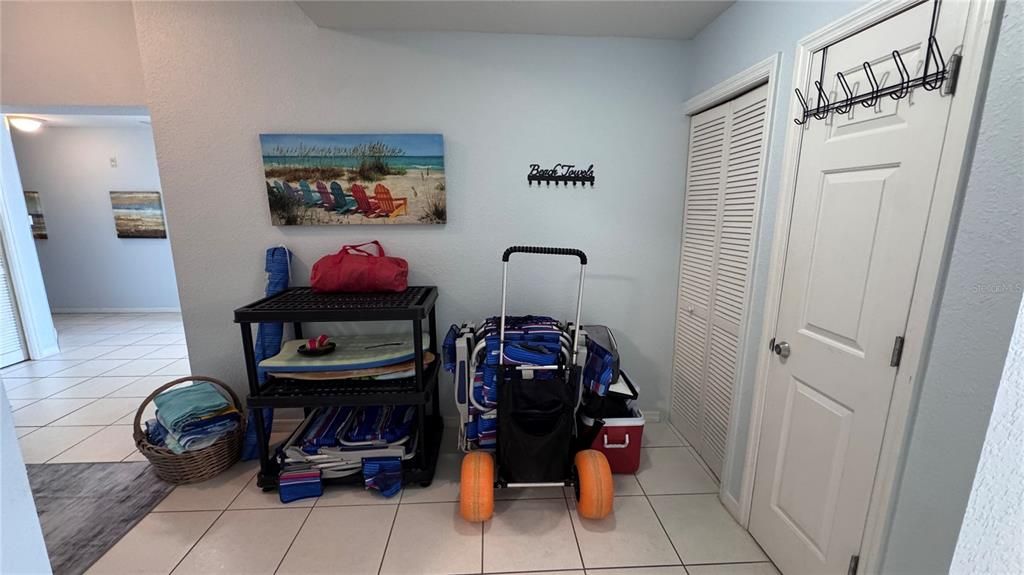 出租: $10,000 (3 贝兹, 3 浴室, 1930 平方英尺)