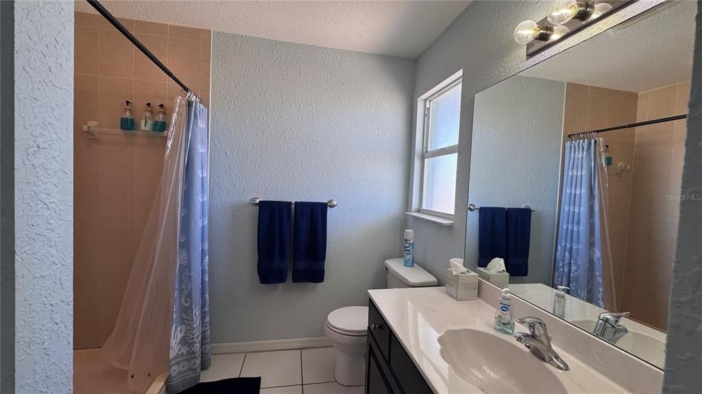 出租: $10,000 (3 贝兹, 3 浴室, 1930 平方英尺)