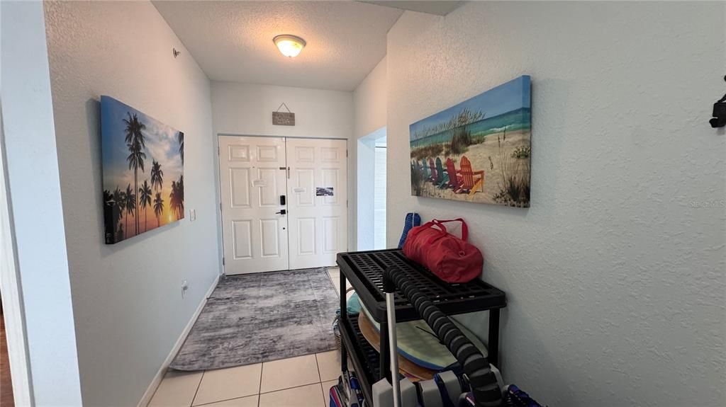 出租: $10,000 (3 贝兹, 3 浴室, 1930 平方英尺)