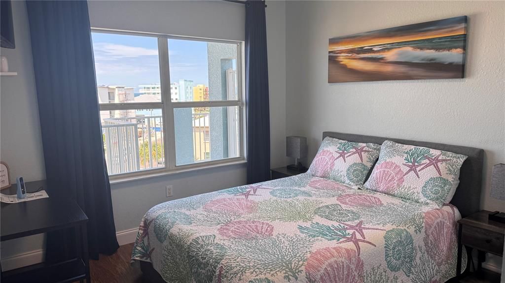 出租: $10,000 (3 贝兹, 3 浴室, 1930 平方英尺)