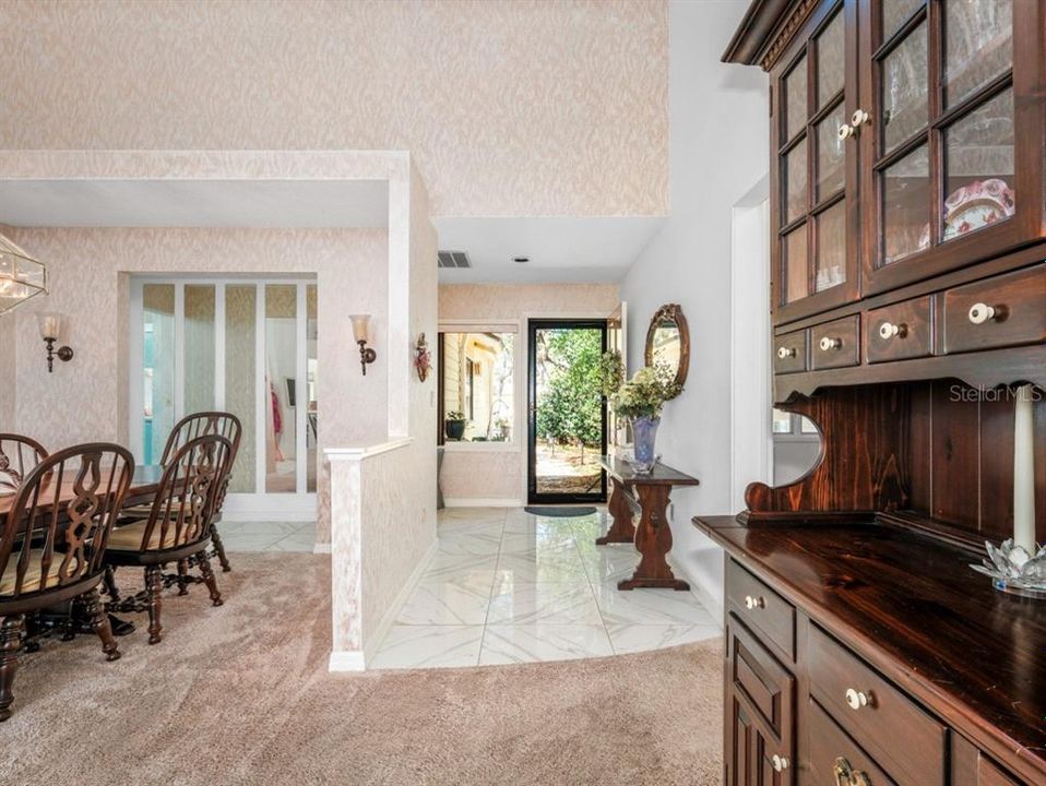 Active With Contract: $410,000 (2 beds, 2 baths, 2569 Square Feet)