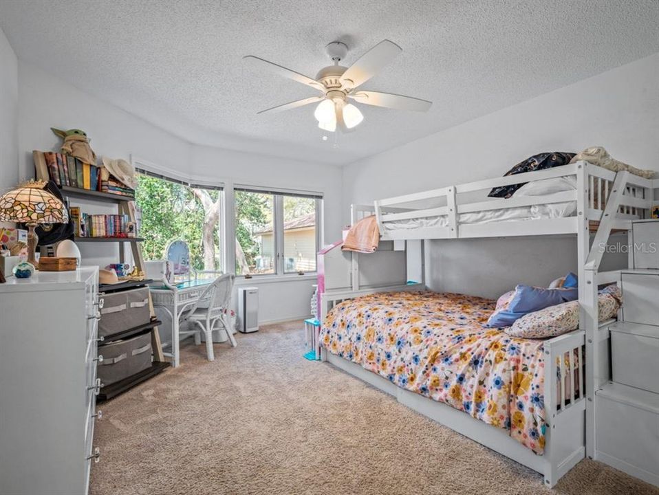 Active With Contract: $410,000 (2 beds, 2 baths, 2569 Square Feet)