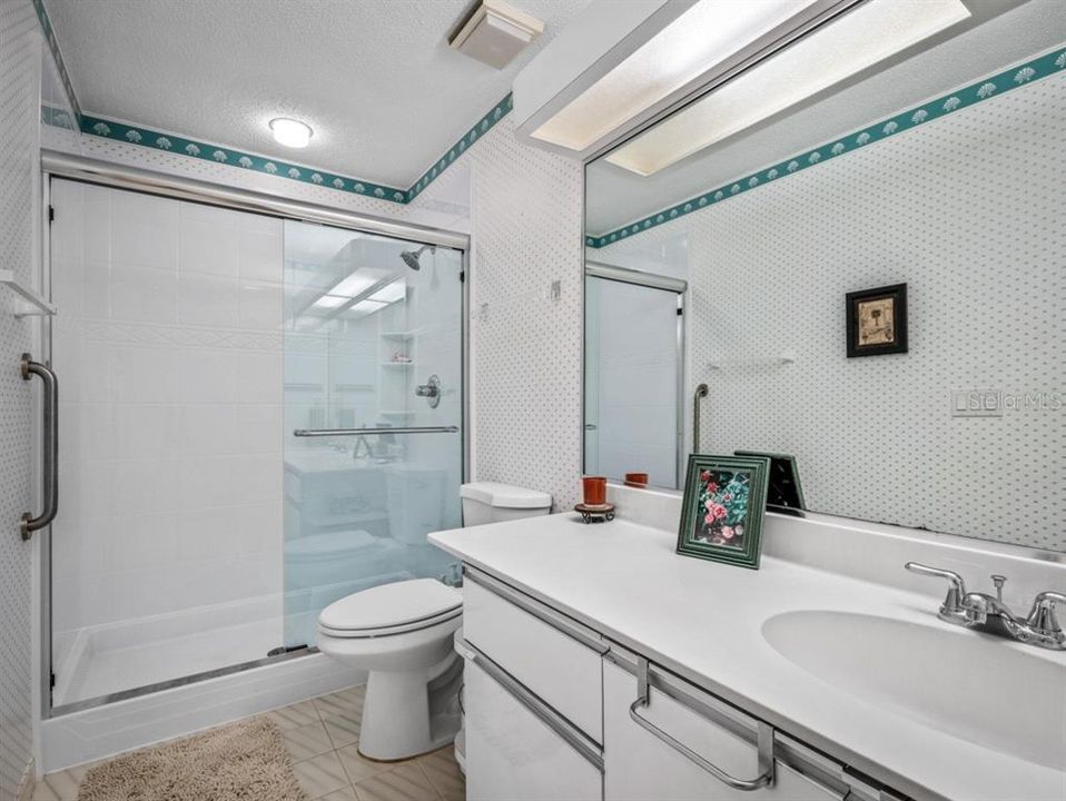 Active With Contract: $410,000 (2 beds, 2 baths, 2569 Square Feet)