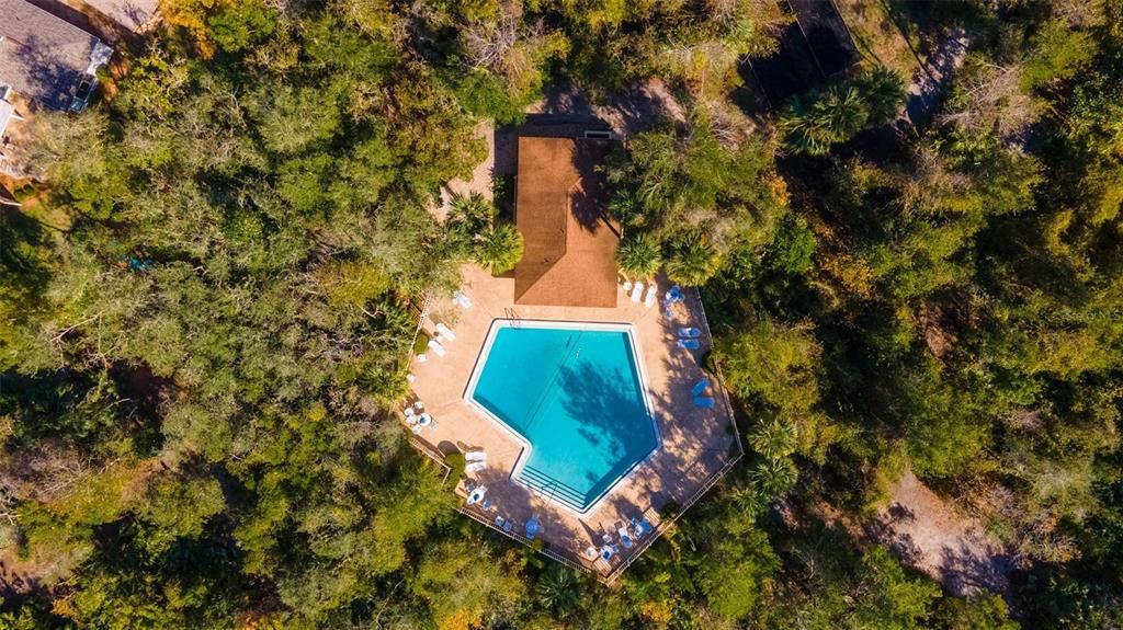 Active With Contract: $410,000 (2 beds, 2 baths, 2569 Square Feet)