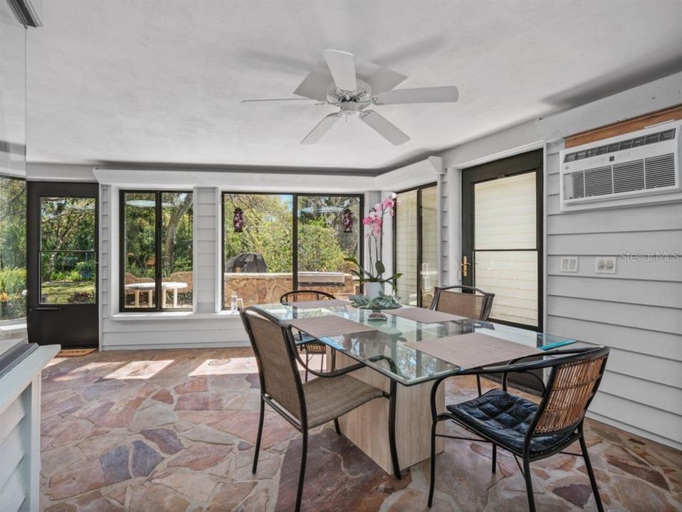 Active With Contract: $410,000 (2 beds, 2 baths, 2569 Square Feet)