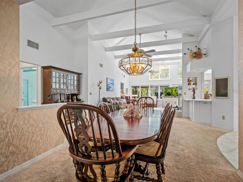 Active With Contract: $410,000 (2 beds, 2 baths, 2569 Square Feet)