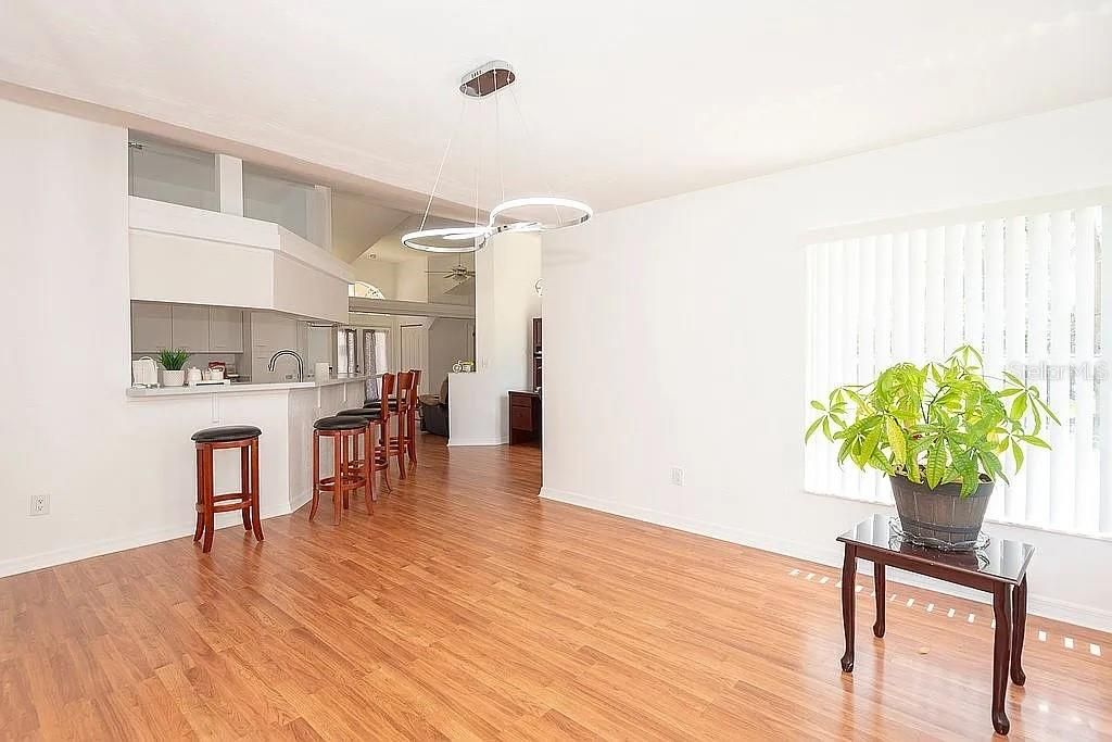 待售: $392,000 (3 贝兹, 2 浴室, 1903 平方英尺)