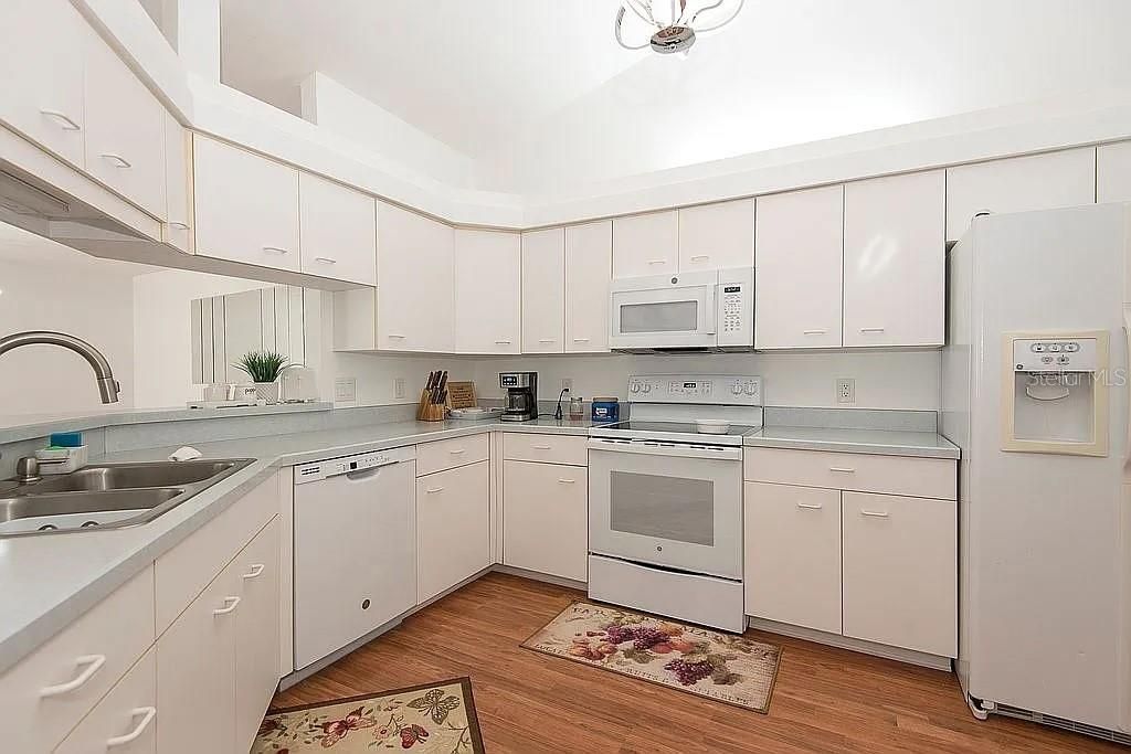 待售: $392,000 (3 贝兹, 2 浴室, 1903 平方英尺)