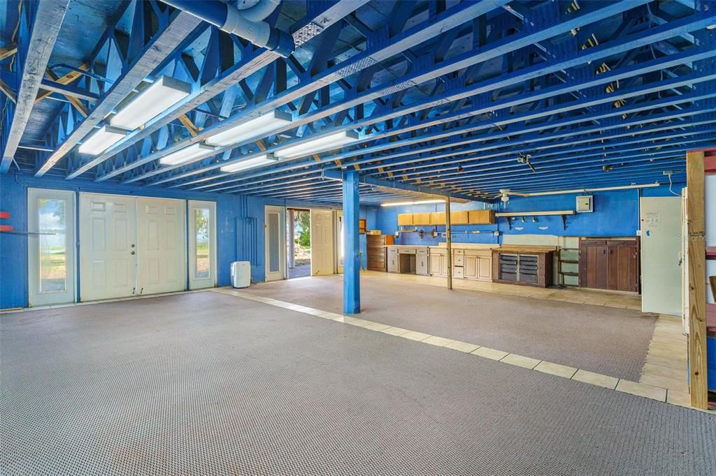 For Sale: $825,000 (5 beds, 4 baths, 4514 Square Feet)