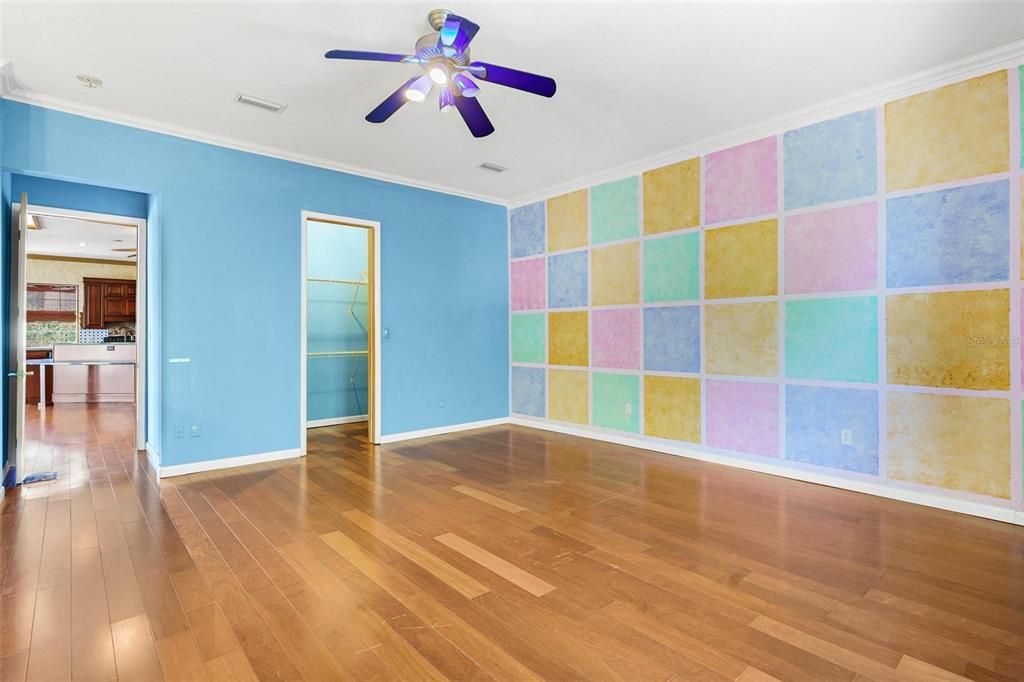 For Sale: $825,000 (5 beds, 4 baths, 4514 Square Feet)