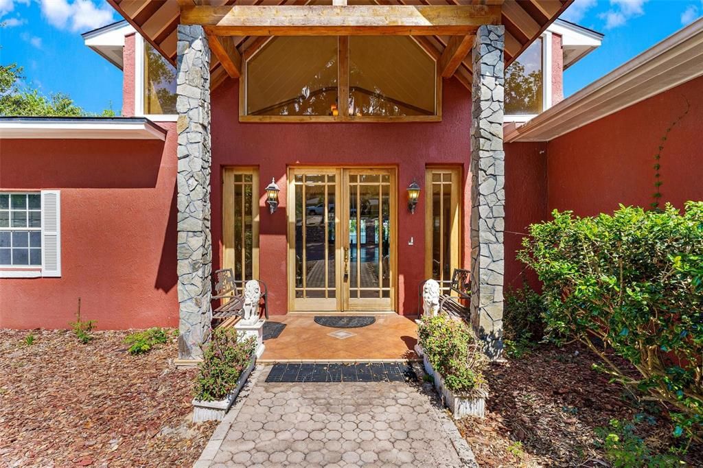 For Sale: $825,000 (5 beds, 4 baths, 4514 Square Feet)